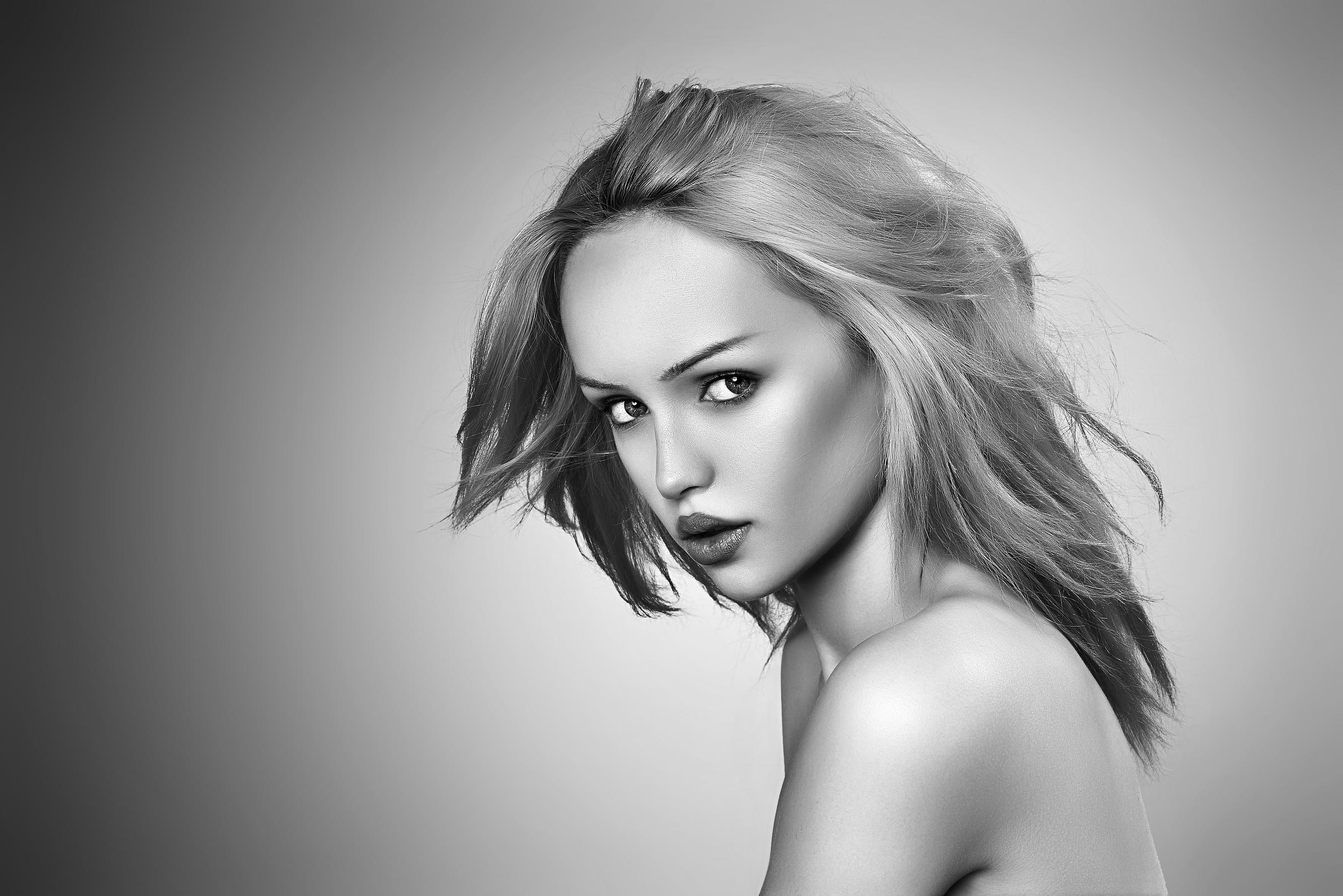 StudioShooting Emely Ikeles 79867 pp sw 01